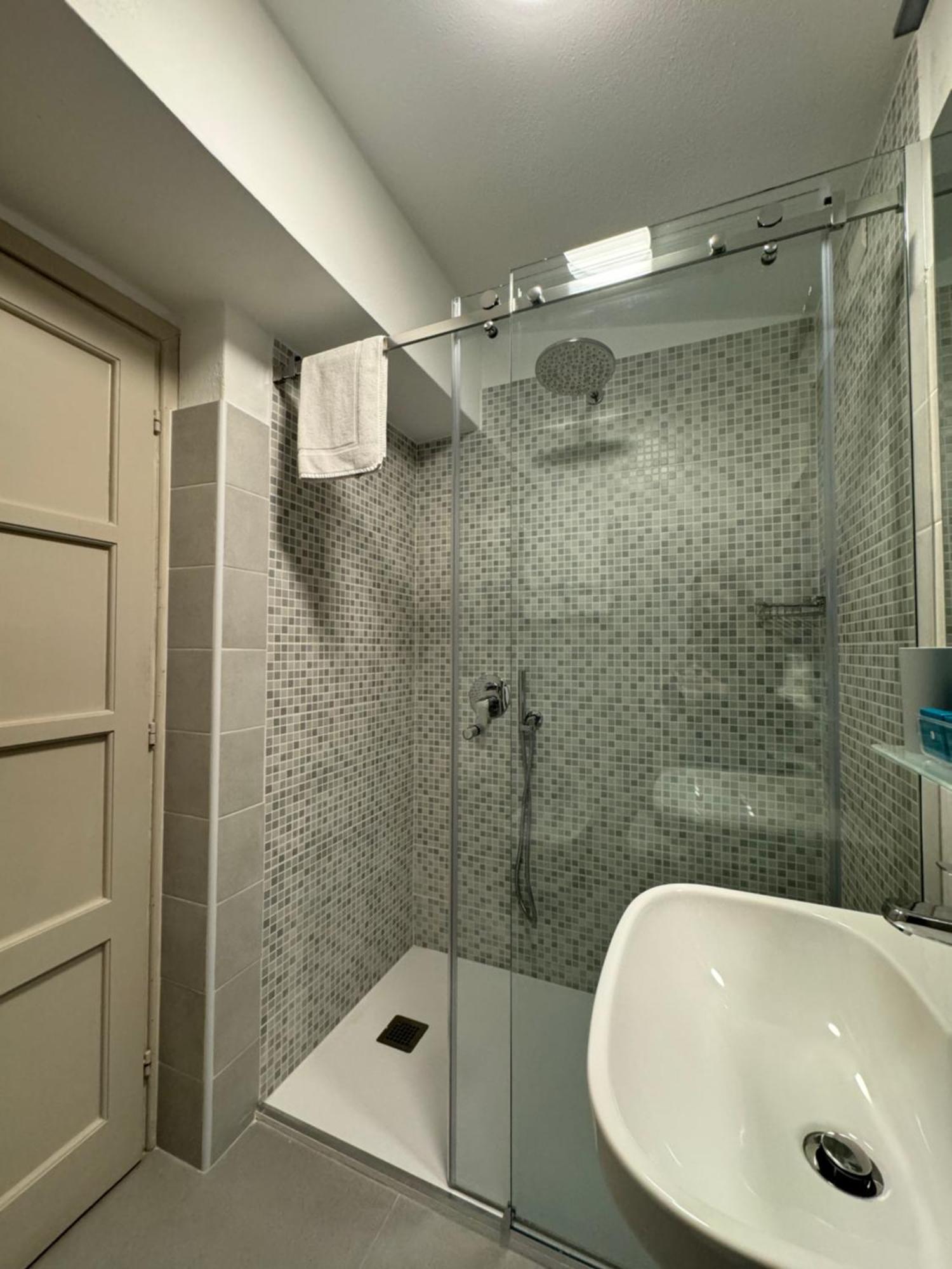 B&B Michelina Castiglione dʼIntelvi Buitenkant foto